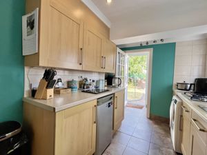 KITCHEN- click for photo gallery